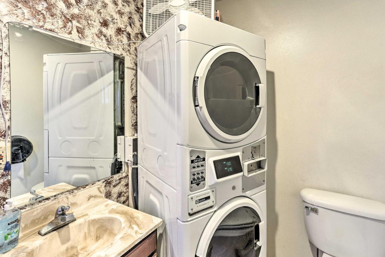 Custer Apt In Heart Of Town Shop, Dine, Hike Exterior foto
